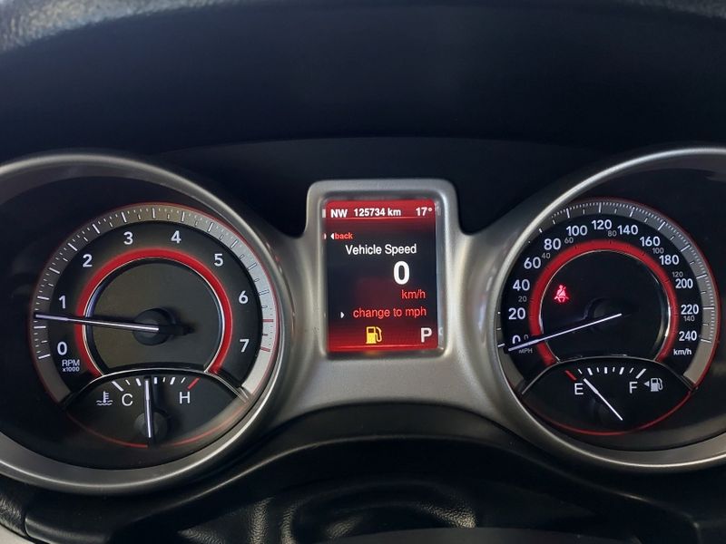 Fiat FREEMONT 2.4 EMOTION 16V GASOLINA 4P AUTOMÁTICO 2013/2014 BETIOLO NOVOS E SEMINOVOS LAJEADO / Carros no Vale