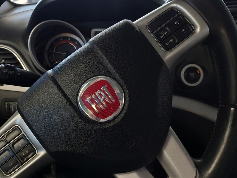 Fiat FREEMONT 2.4 EMOTION 16V GASOLINA 4P AUTOMÁTICO 2013/2014 BETIOLO NOVOS E SEMINOVOS LAJEADO / Carros no Vale