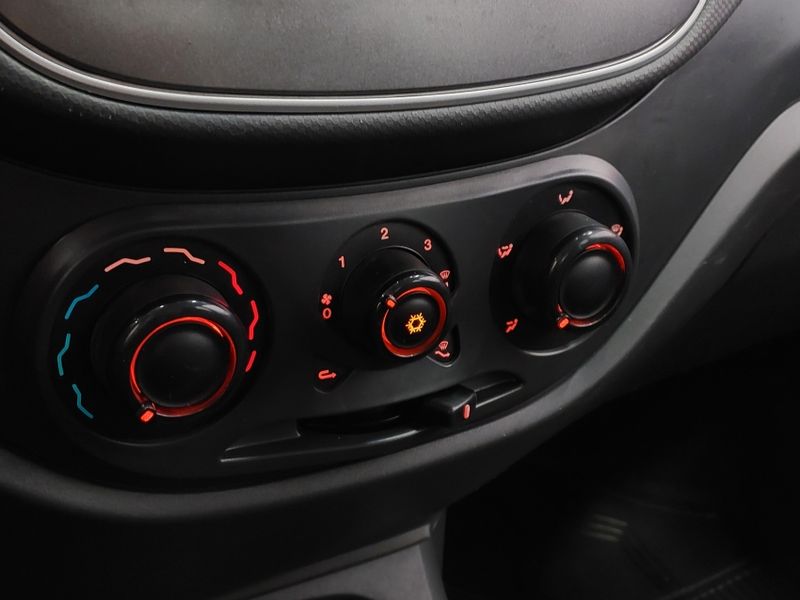 Fiat GRAND SIENA 1.0 EVO FLEX ATTRACTIVE MANUAL 2019/2020 BETIOLO NOVOS E SEMINOVOS LAJEADO / Carros no Vale