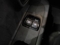 Fiat MOBI 1.0 EVO FLEX LIKE MANUAL 2022/2023 BETIOLO NOVOS E SEMINOVOS LAJEADO / Carros no Vale