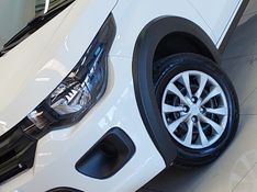 Fiat MOBI 1.0 EVO FLEX LIKE MANUAL 2023/2024 BETIOLO NOVOS E SEMINOVOS LAJEADO / Carros no Vale