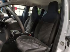 Fiat MOBI 1.0 EVO FLEX LIKE MANUAL 2022/2023 BETIOLO NOVOS E SEMINOVOS LAJEADO / Carros no Vale