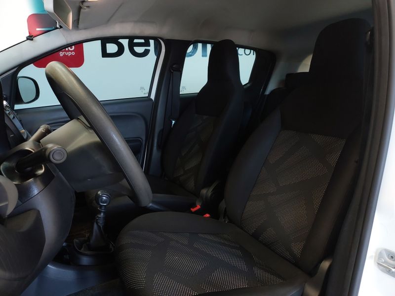 Fiat MOBI 1.0 EVO FLEX LIKE MANUAL 2023/2024 BETIOLO NOVOS E SEMINOVOS LAJEADO / Carros no Vale