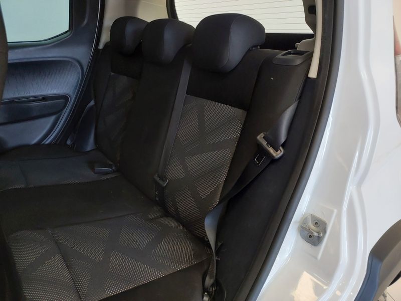 Fiat MOBI 1.0 EVO FLEX LIKE MANUAL 2023/2024 BETIOLO NOVOS E SEMINOVOS LAJEADO / Carros no Vale