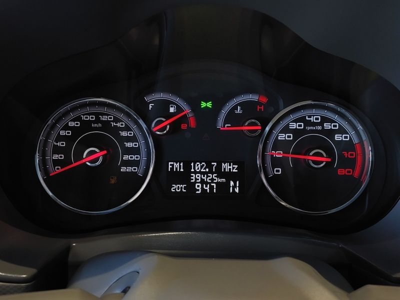 Fiat PALIO 1.6 MPI ESSENCE 16V FLEX 4P AUTOMATIZADO 2013/2014 BETIOLO NOVOS E SEMINOVOS LAJEADO / Carros no Vale Fiat PALIO 1.6 MPI ESSENCE 16V FLEX 4P AUTOMATIZADO 2013/2014 BETIOLO NOVOS E SEMINOVOS LAJEADO / Carros no Vale