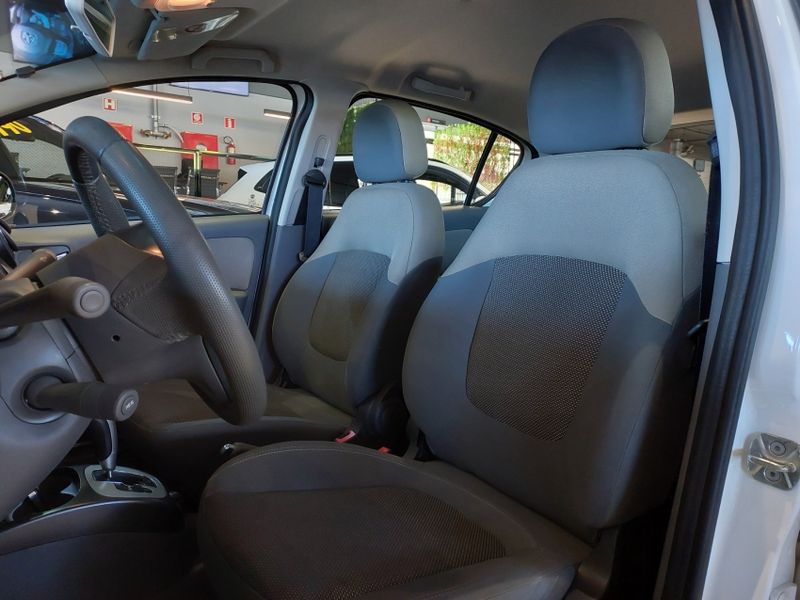 Fiat PALIO 1.6 MPI ESSENCE 16V FLEX 4P AUTOMATIZADO 2013/2014 BETIOLO NOVOS E SEMINOVOS LAJEADO / Carros no Vale Fiat PALIO 1.6 MPI ESSENCE 16V FLEX 4P AUTOMATIZADO 2013/2014 BETIOLO NOVOS E SEMINOVOS LAJEADO / Carros no Vale