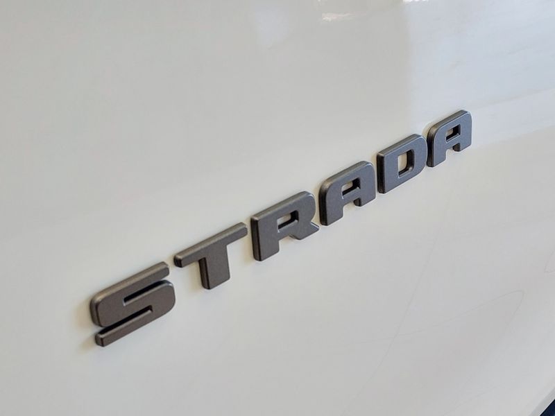 Fiat STRADA 1.0 TURBO 200 FLEX ULTRA CD CVT 2025/2026 BETIOLO NOVOS E SEMINOVOS LAJEADO / Carros no Vale Fiat STRADA 1.0 TURBO 200 FLEX ULTRA CD CVT 2025/2026 BETIOLO NOVOS E SEMINOVOS LAJEADO / Carros no Vale