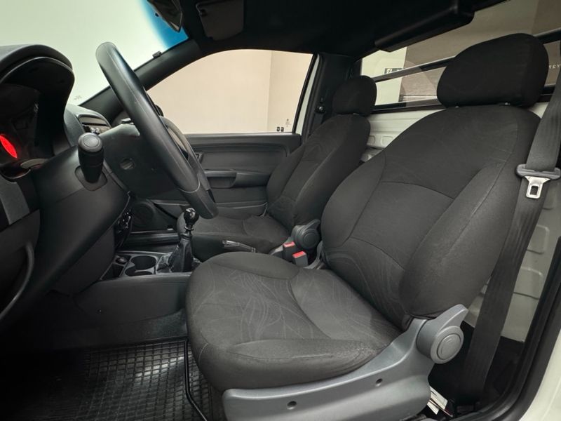 Fiat STRADA 1.4 MPI HARD WORKING CS 8V FLEX 2P MANUAL 2018/2019 BETIOLO NOVOS E SEMINOVOS LAJEADO / Carros no Vale Fiat STRADA 1.4 MPI HARD WORKING CS 8V FLEX 2P MANUAL 2018/2019 BETIOLO NOVOS E SEMINOVOS LAJEADO / Carros no Vale