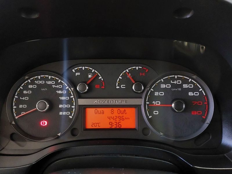 Fiat STRADA 1.8 MPI ADVENTURE CD 16V FLEX 3P MANUAL 2019/2020 BETIOLO NOVOS E SEMINOVOS LAJEADO / Carros no Vale