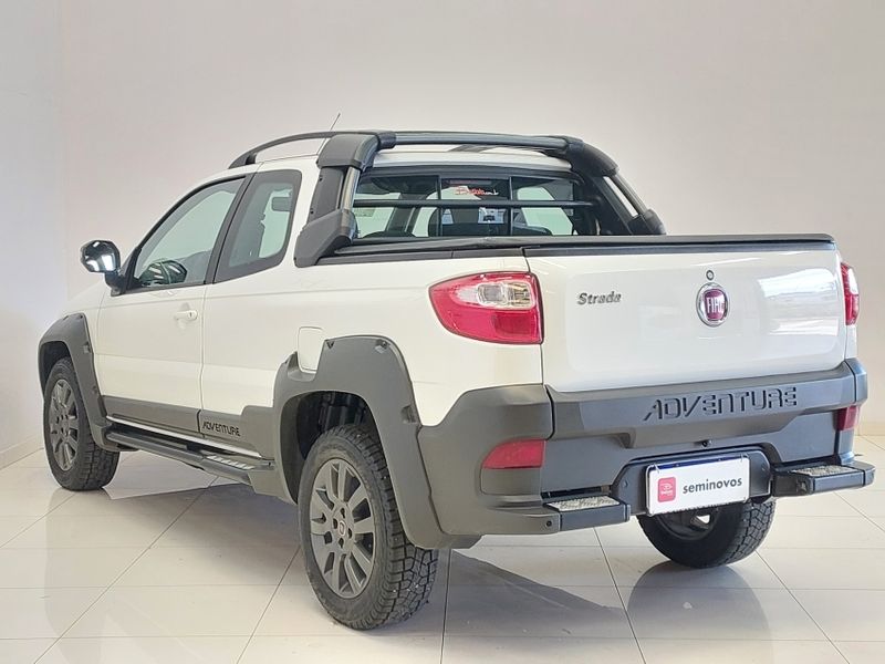 Fiat STRADA 1.8 MPI ADVENTURE CD 16V FLEX 3P MANUAL 2019/2020 BETIOLO NOVOS E SEMINOVOS LAJEADO / Carros no Vale