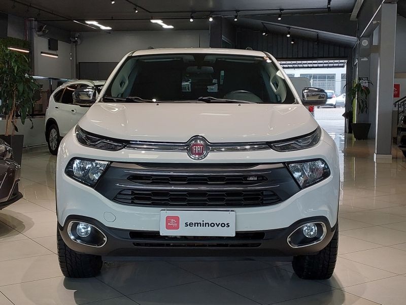 Fiat TORO 2.4 16V MULTIAIR FLEX FREEDOM AT9 2016/2017 BETIOLO NOVOS E SEMINOVOS LAJEADO / Carros no Vale