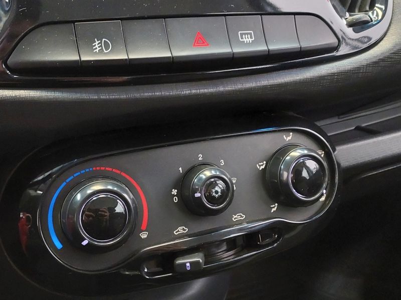 Fiat UNO 1.0 EVO WAY 8V FLEX 4P MANUAL 2014/2015 BETIOLO NOVOS E SEMINOVOS LAJEADO / Carros no Vale Fiat UNO 1.0 EVO WAY 8V FLEX 4P MANUAL 2014/2015 BETIOLO NOVOS E SEMINOVOS LAJEADO / Carros no Vale