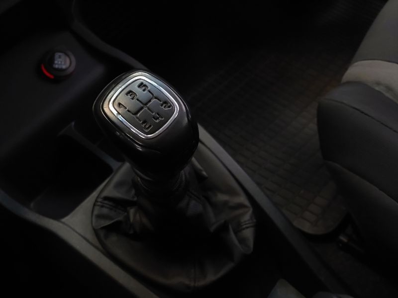 Fiat UNO 1.0 EVO WAY 8V FLEX 4P MANUAL 2014/2015 BETIOLO NOVOS E SEMINOVOS LAJEADO / Carros no Vale Fiat UNO 1.0 EVO WAY 8V FLEX 4P MANUAL 2014/2015 BETIOLO NOVOS E SEMINOVOS LAJEADO / Carros no Vale