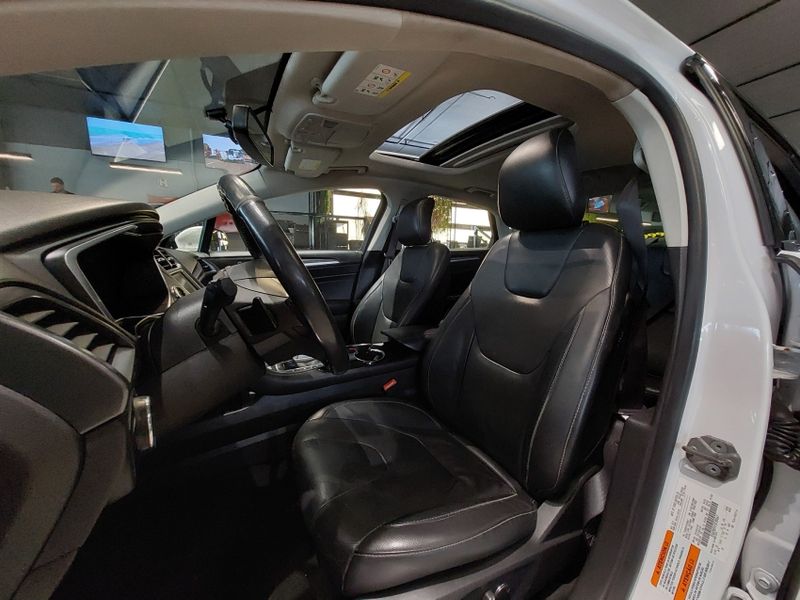 Ford FUSION 2.0 TITANIUM FWD 16V GASOLINA 4P AUTOMÁTICO 2013/2014 BETIOLO NOVOS E SEMINOVOS LAJEADO / Carros no Vale Ford FUSION 2.0 TITANIUM FWD 16V GASOLINA 4P AUTOMÁTICO 2013/2014 BETIOLO NOVOS E SEMINOVOS LAJEADO / Carros no Vale