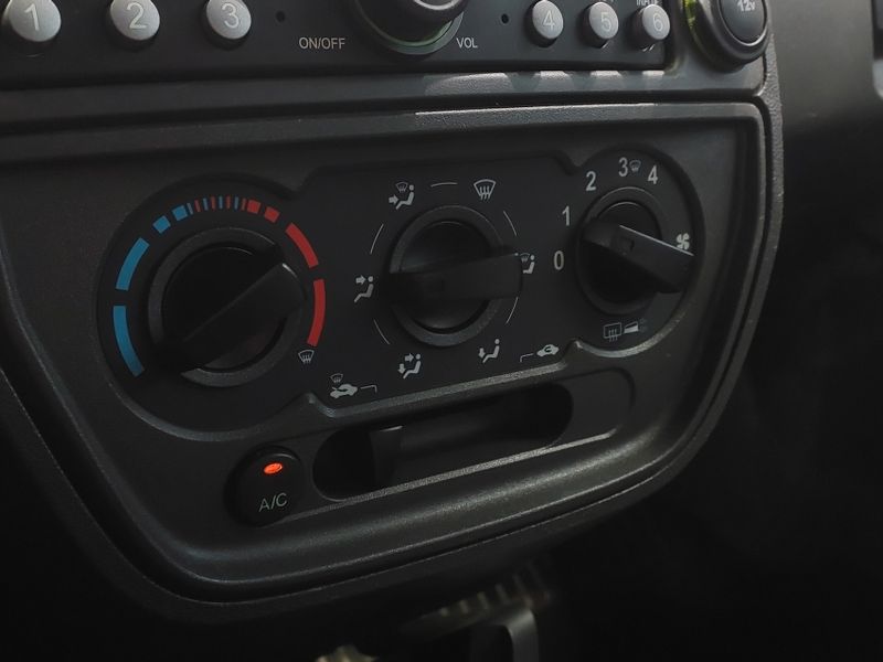 Ford KA 1.6 MPI SPORT 8V FLEX 2P MANUAL 2012/2012 BETIOLO NOVOS E SEMINOVOS LAJEADO / Carros no Vale