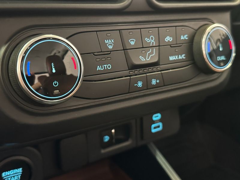 Ford MAVERICK 2.0 ECOBOOST GASOLINA LARIAT FX4 AUTOMÁTICO 2023/2023 BETIOLO NOVOS E SEMINOVOS LAJEADO / Carros no Vale