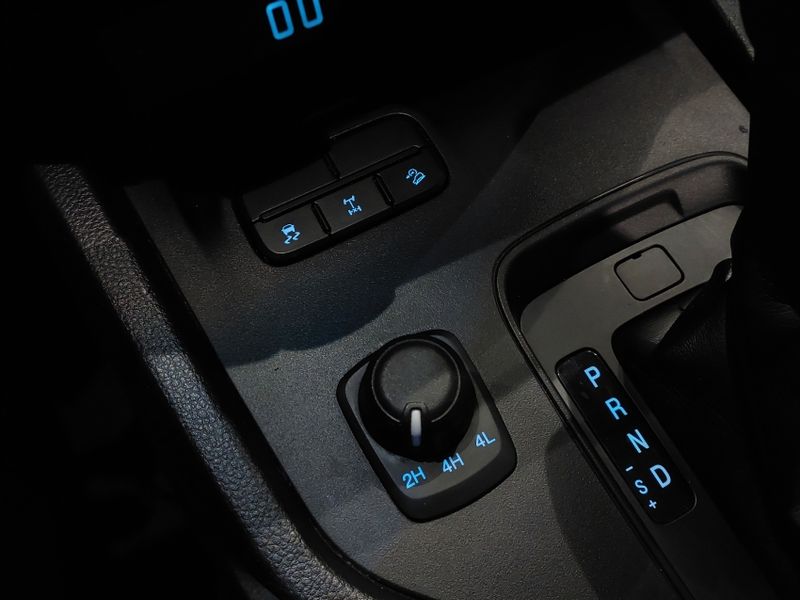 Ford RANGER 2.2 XLS 4X4 CD 16V DIESEL 4P AUTOMÁTICO 2021/2022 BETIOLO NOVOS E SEMINOVOS LAJEADO / Carros no Vale
