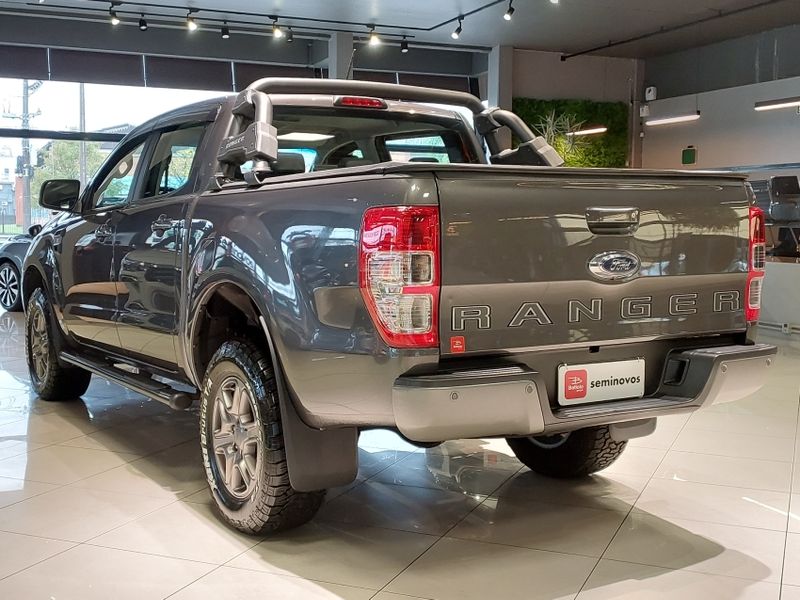 Ford RANGER 2.2 XLS 4X4 CD 16V DIESEL 4P AUTOMÁTICO 2021/2022 BETIOLO NOVOS E SEMINOVOS LAJEADO / Carros no Vale