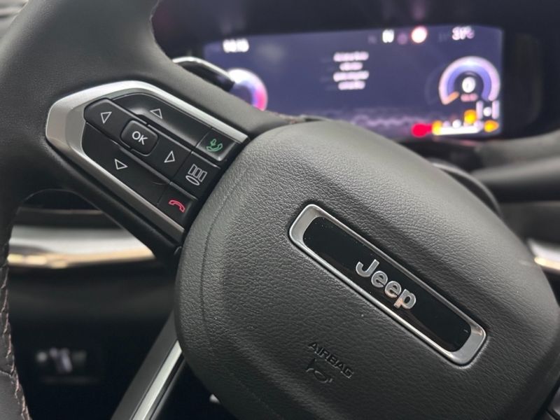 JEEP COMMANDER 2.0 TD380 TURBO DIESEL LIMITED AT9 2022/2023 BETIOLO NOVOS E SEMINOVOS LAJEADO / Carros no Vale