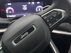 JEEP COMMANDER 2.0 TD380 TURBO DIESEL LIMITED AT9 2022/2023 BETIOLO NOVOS E SEMINOVOS LAJEADO / Carros no Vale