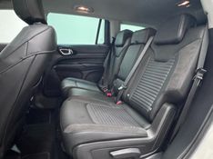 JEEP COMMANDER 2.0 TD380 TURBO DIESEL LIMITED AT9 2022/2023 BETIOLO NOVOS E SEMINOVOS LAJEADO / Carros no Vale