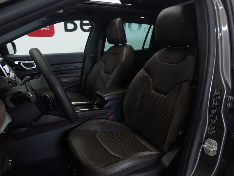 JEEP COMMANDER 2.0 TD380 TURBO DIESEL OVERLAND AT9 2021/2022 BETIOLO NOVOS E SEMINOVOS LAJEADO / Carros no Vale