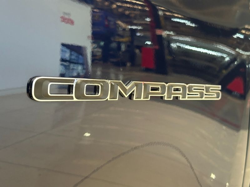 JEEP COMPASS 1.3 T270 TURBO FLEX LONGITUDE AT6 2022/2022 BETIOLO NOVOS E SEMINOVOS LAJEADO / Carros no Vale