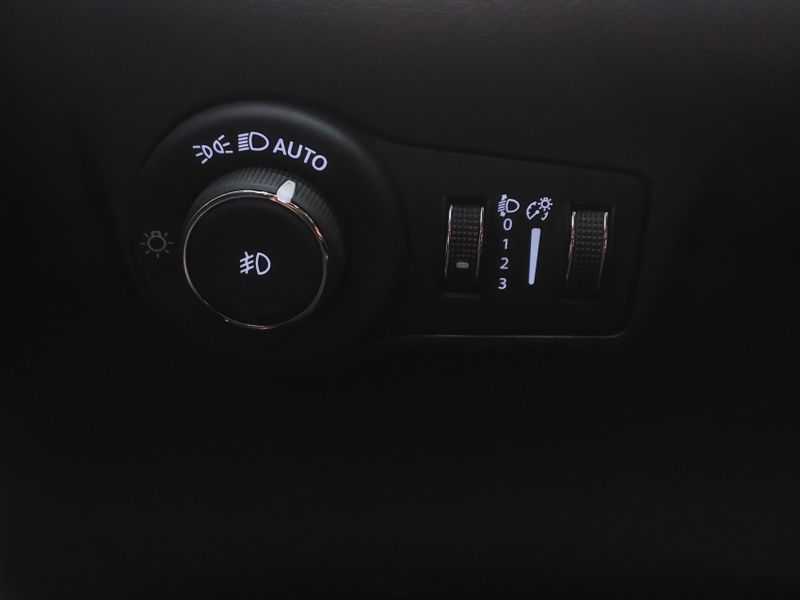 JEEP COMPASS 1.3 T270 TURBO FLEX LONGITUDE AT6 2023/2023 BETIOLO NOVOS E SEMINOVOS LAJEADO / Carros no Vale