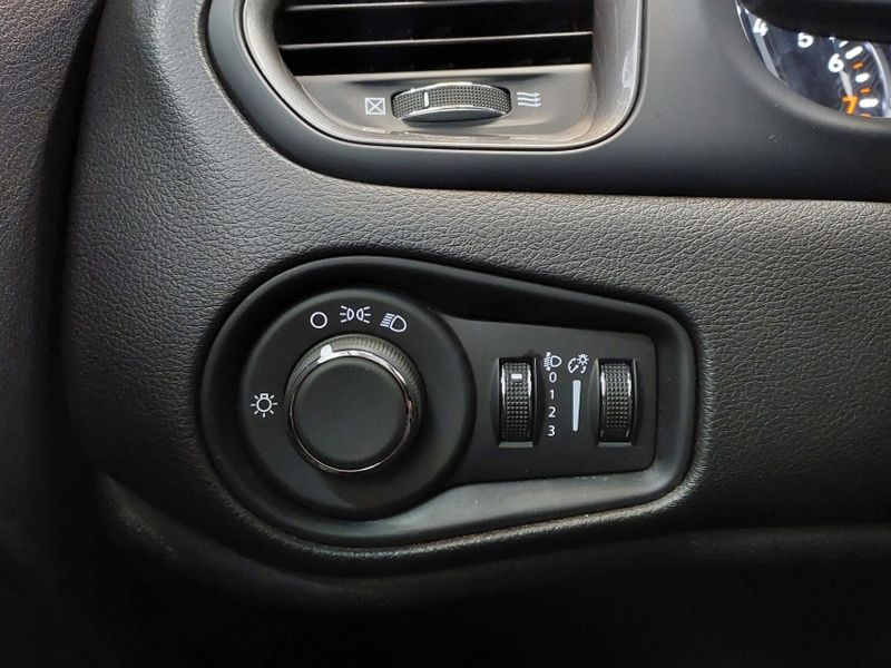 JEEP RENEGADE 1.3 T270 TURBO FLEX AT6 2023/2024 BETIOLO NOVOS E SEMINOVOS LAJEADO / Carros no Vale