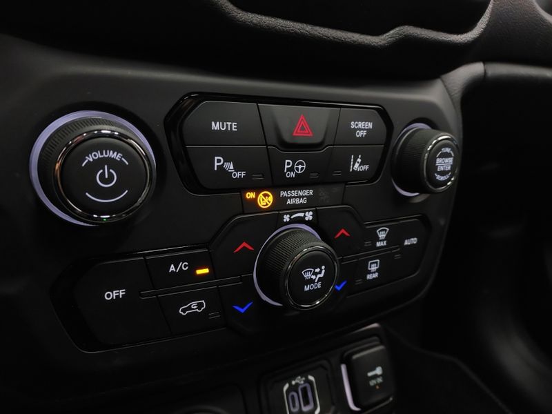 JEEP RENEGADE 1.3 T270 TURBO FLEX S 4X4 AT9 2022/2023 BETIOLO NOVOS E SEMINOVOS LAJEADO / Carros no Vale JEEP RENEGADE 1.3 T270 TURBO FLEX S 4X4 AT9 2022/2023 BETIOLO NOVOS E SEMINOVOS LAJEADO / Carros no Vale