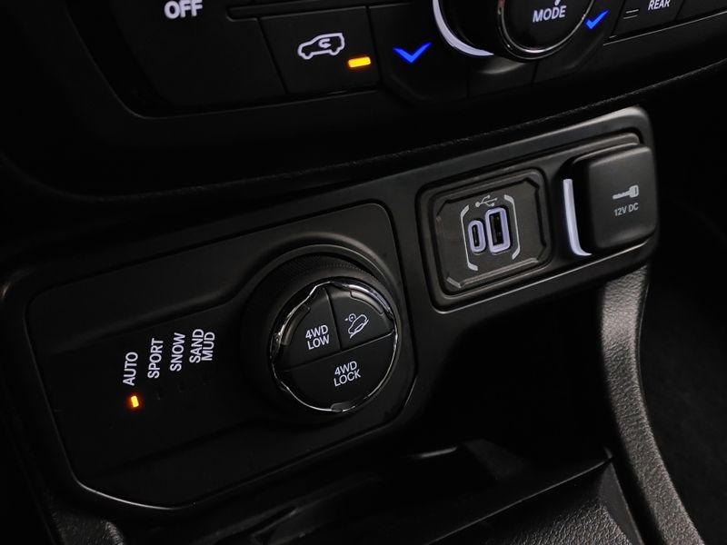 JEEP RENEGADE 1.3 T270 TURBO FLEX S 4X4 AT9 2022/2022 BETIOLO NOVOS E SEMINOVOS LAJEADO / Carros no Vale JEEP RENEGADE 1.3 T270 TURBO FLEX S 4X4 AT9 2022/2022 BETIOLO NOVOS E SEMINOVOS LAJEADO / Carros no Vale