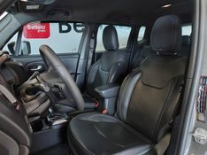 JEEP RENEGADE 1.3 T270 TURBO FLEX S 4X4 AT9 2022/2022 BETIOLO NOVOS E SEMINOVOS LAJEADO / Carros no Vale