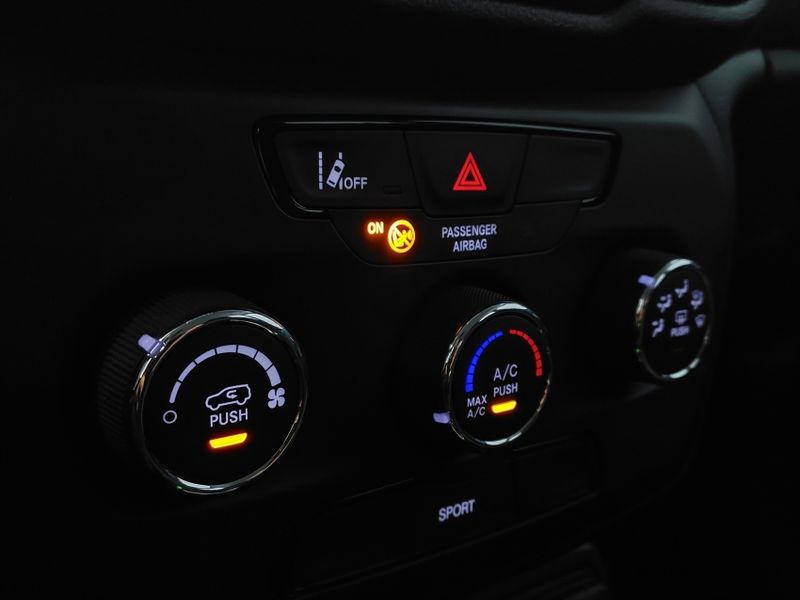 JEEP RENEGADE 1.3 T270 TURBO FLEX SPORT AT6 2022/2023 BETIOLO NOVOS E SEMINOVOS LAJEADO / Carros no Vale