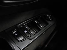 JEEP RENEGADE 1.8 16V FLEX 4P AUTOMÁTICO 2016/2016 BETIOLO NOVOS E SEMINOVOS LAJEADO / Carros no Vale