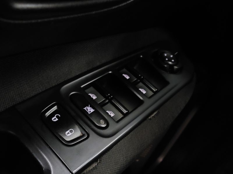 JEEP RENEGADE 1.8 16V FLEX 4P AUTOMÁTICO 2016/2016 BETIOLO NOVOS E SEMINOVOS LAJEADO / Carros no Vale JEEP RENEGADE 1.8 16V FLEX 4P AUTOMÁTICO 2016/2016 BETIOLO NOVOS E SEMINOVOS LAJEADO / Carros no Vale