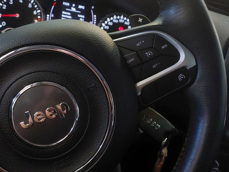 JEEP RENEGADE 1.8 16V FLEX LONGITUDE 4P AUTOMÁTICO 2021/2021 BETIOLO NOVOS E SEMINOVOS LAJEADO / Carros no Vale