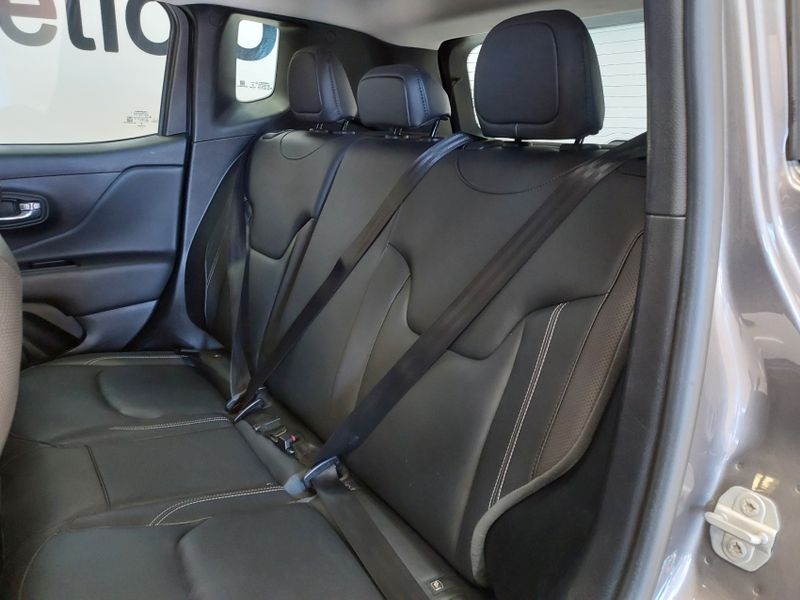 JEEP RENEGADE 1.8 16V FLEX LONGITUDE 4P AUTOMÁTICO 2021/2021 BETIOLO NOVOS E SEMINOVOS LAJEADO / Carros no Vale