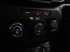 JEEP RENEGADE 1.8 16V FLEX SPORT 4P AUTOMÁTICO 2021/2021 BETIOLO NOVOS E SEMINOVOS LAJEADO / Carros no Vale