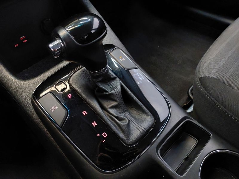 KIA CERATO 1.6 SX 16V FLEX 4P AUTOMÁTICO 2018/2019 BETIOLO NOVOS E SEMINOVOS LAJEADO / Carros no Vale