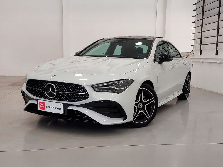 Mercedes-Benz CLA 200 1.3 MHEV 7G-DCT 2023/2024 BETIOLO NOVOS E SEMINOVOS LAJEADO / Carros no Vale