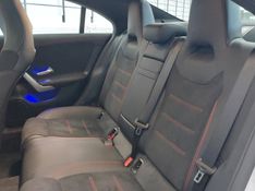 Mercedes-Benz CLA 200 1.3 MHEV 7G-DCT 2023/2024 BETIOLO NOVOS E SEMINOVOS LAJEADO / Carros no Vale