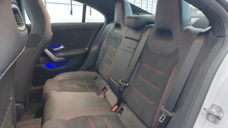 Mercedes-Benz CLA 200 1.3 MHEV 7G-DCT 2023/2024 BETIOLO NOVOS E SEMINOVOS LAJEADO / Carros no Vale