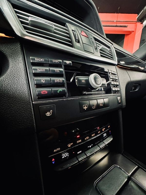 Mercedes-Benz E 63 AMG 6.2 SEDAN V8 32V GASOLINA 4P AUTOMÁTICO 2009/2010 CASTELLAN E TOMAZONI MOTORS CAXIAS DO SUL / Carros no Vale