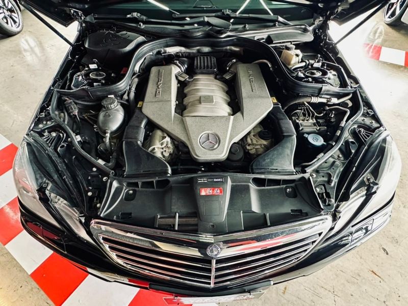 Mercedes-Benz E 63 AMG 6.2 SEDAN V8 32V GASOLINA 4P AUTOMÁTICO 2009/2010 CASTELLAN E TOMAZONI MOTORS CAXIAS DO SUL / Carros no Vale