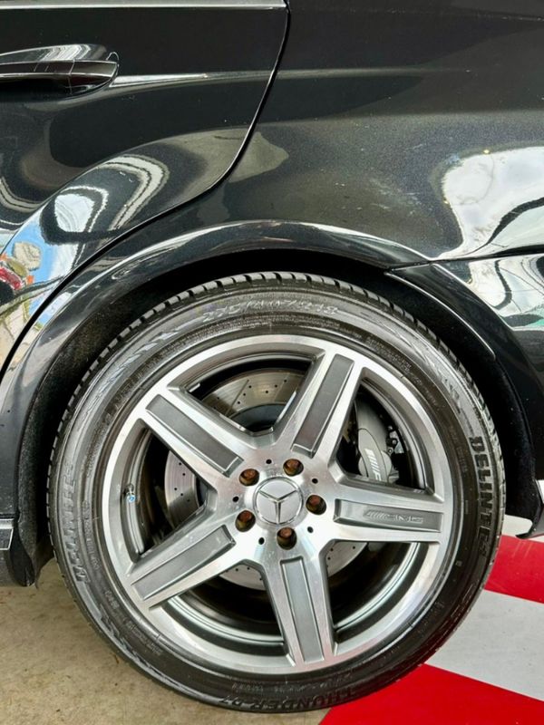 Mercedes-Benz E 63 AMG 6.2 SEDAN V8 32V GASOLINA 4P AUTOMÁTICO 2009/2010 CASTELLAN E TOMAZONI MOTORS CAXIAS DO SUL / Carros no Vale