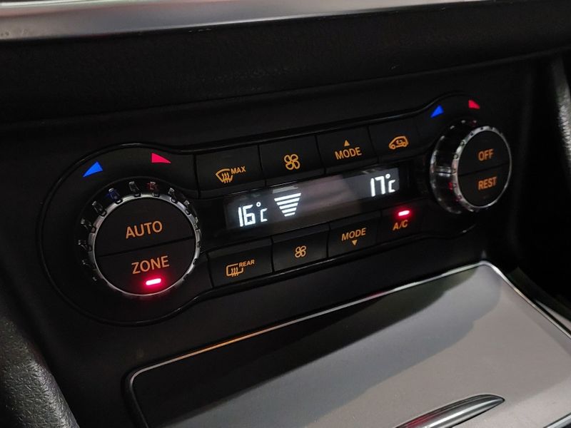Mercedes-Benz GLA 250 2.0 CGI GASOLINA SPORT 7G-DCT 2018/2018 BETIOLO NOVOS E SEMINOVOS LAJEADO / Carros no Vale Mercedes-Benz GLA 250 2.0 CGI GASOLINA SPORT 7G-DCT 2018/2018 BETIOLO NOVOS E SEMINOVOS LAJEADO / Carros no Vale