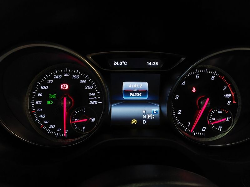 Mercedes-Benz GLA 250 2.0 CGI GASOLINA SPORT 7G-DCT 2018/2018 BETIOLO NOVOS E SEMINOVOS LAJEADO / Carros no Vale Mercedes-Benz GLA 250 2.0 CGI GASOLINA SPORT 7G-DCT 2018/2018 BETIOLO NOVOS E SEMINOVOS LAJEADO / Carros no Vale