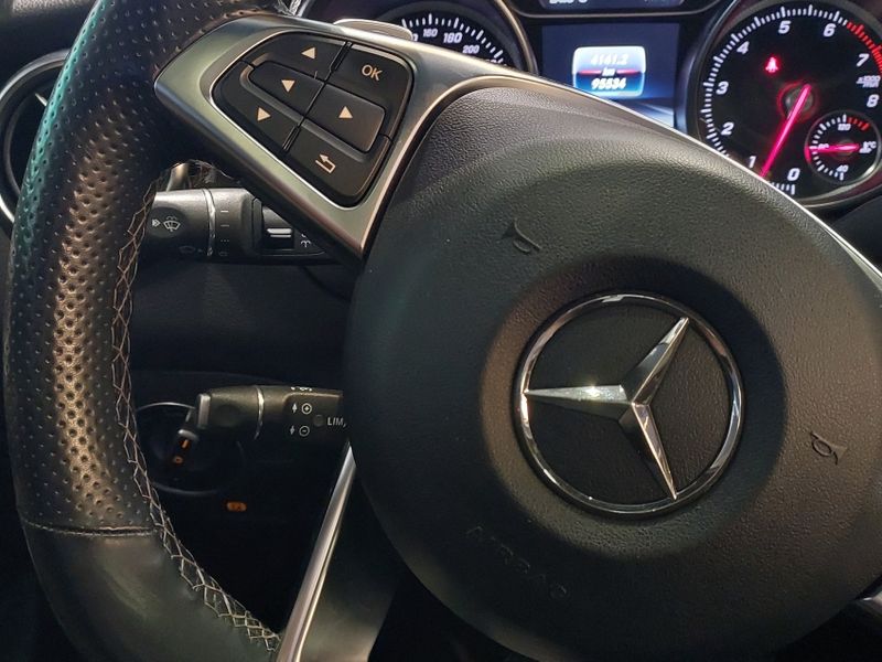 Mercedes-Benz GLA 250 2.0 CGI GASOLINA SPORT 7G-DCT 2018/2018 BETIOLO NOVOS E SEMINOVOS LAJEADO / Carros no Vale Mercedes-Benz GLA 250 2.0 CGI GASOLINA SPORT 7G-DCT 2018/2018 BETIOLO NOVOS E SEMINOVOS LAJEADO / Carros no Vale
