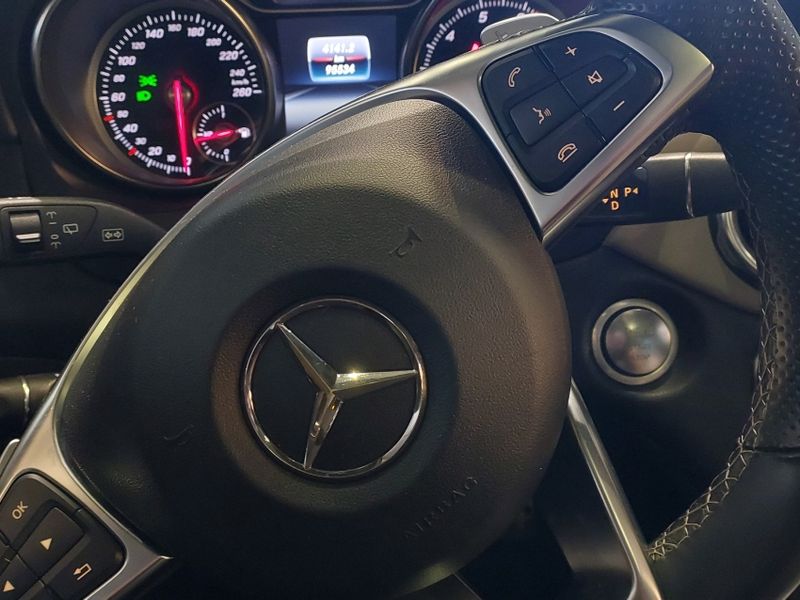 Mercedes-Benz GLA 250 2.0 CGI GASOLINA SPORT 7G-DCT 2018/2018 BETIOLO NOVOS E SEMINOVOS LAJEADO / Carros no Vale Mercedes-Benz GLA 250 2.0 CGI GASOLINA SPORT 7G-DCT 2018/2018 BETIOLO NOVOS E SEMINOVOS LAJEADO / Carros no Vale