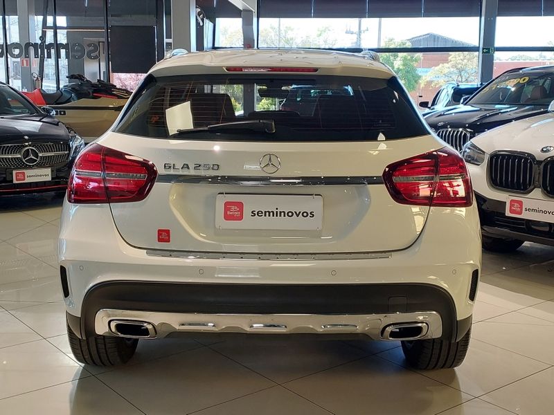 Mercedes-Benz GLA 250 2.0 CGI GASOLINA SPORT 7G-DCT 2018/2018 BETIOLO NOVOS E SEMINOVOS LAJEADO / Carros no Vale Mercedes-Benz GLA 250 2.0 CGI GASOLINA SPORT 7G-DCT 2018/2018 BETIOLO NOVOS E SEMINOVOS LAJEADO / Carros no Vale